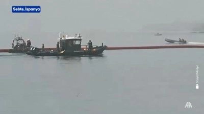 İspanya, Sebte'deki Fas sınırına 500 metre uzunluğunda y&uuml;zer bariyer kurdu