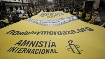 İspanya'da STK'ler gösteri ve toplanma haklarının genişletilmesi için meydanlara indi