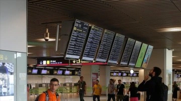 İspanyol İberia Havayollarında ilan edilen grev nedeniyle 444 uçuş iptal edildi