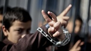 İsrail 10 ayda 2 bin 320 Filistinli çocuğu gözaltına aldı
