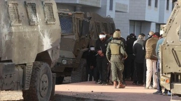 İsrail 7 Ekim'den bu yana Batı Şeria'da 6 bin 220 Filistinliyi gözaltına aldı