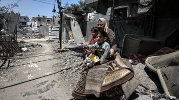 İsrail ablukası nedeniyle Gazze'deki ecza depolarında ilaçların yarıya yakını tükendi