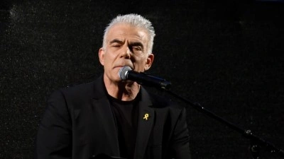 İsrail ana muhalefet lideri Lapid: H&uuml;k&uuml;meti hızlıca değiştirmezsek dış ilişkilerimiz &ccedil;&ouml;kecek