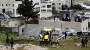 İsrail askerleri Filistinli tutuklunun ailesine ait evi yıktı