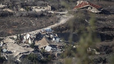 İsrail, ateşkese rağmen L&uuml;bnan'ın g&uuml;neyinde &ccedil;ok sayıda evi yıktı
