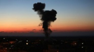 İsrail&#039;den Gazze&#039;ye hava saldırısı: 3 Filistinli şehit oldu