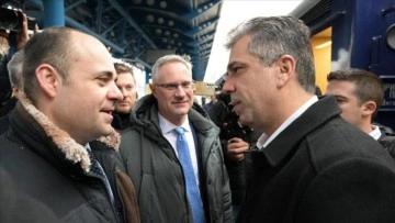 İsrail Dışişleri Bakanı ülkesinin büyükelçiliğini yeniden açmak için Kiev'de