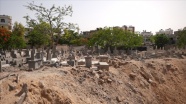İsrail Filistinlileri mezarlarında bile rahat bırakmadı