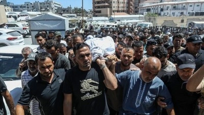 İsrail Gazze'de bir evi vurdu: Anne, baba ve 6 yaşındaki kızları canlarından oldu