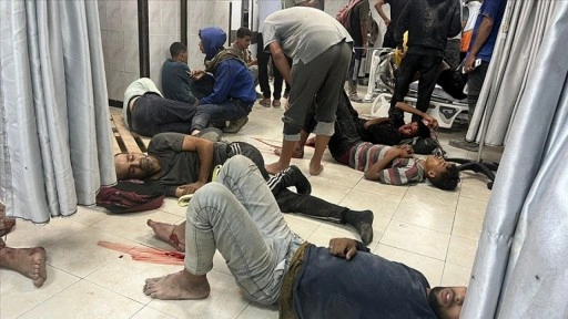 İsrail, Gazze’de insani yardım bekleyenleri ve çadırları hedef aldı: 21 kişi hayatını kaybetti