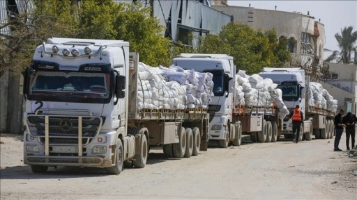 İsrail, Gazze Şeridi'ne "kıtlık yaşanmaması için temel miktarda gıda" geçişine izin v