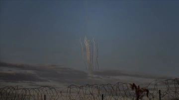İsrail: Gazze'nin güneyinden 14 roket atıldı, 1'i Beerşeba'ya isabet etti