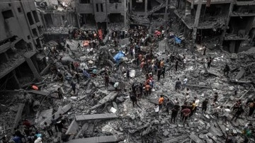 İsrail, Gazze’ye 7 Ekim’den bu yana olan en şiddetli hava saldırılarını düzenliyor