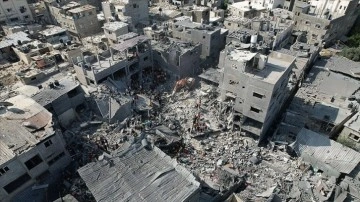 İsrail, geçici insani araya rağmen Gazze'de Filistinlileri hedef almaya devam ediyor