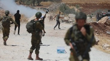 İsrail güçleri Batı Şeria'da 3 Filistinliyi yaraladı