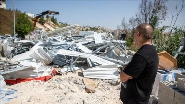İsrail güçleri Doğu Kudüs'te Filistinlilere ait bir yapıyı yıktı