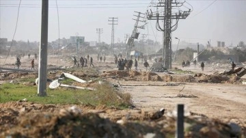 İsrail güçleri, işgal altındaki Batı Şeria'nın çeşitli bölgelerine baskın düzenledi