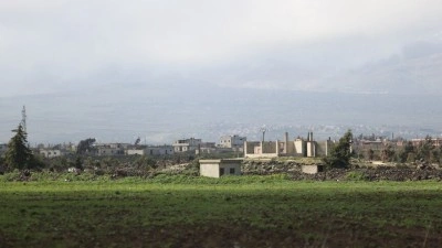 İsrail g&uuml;&ccedil;leri Suriye'nin g&uuml;neyindeki Dera kırsalında bir k&ouml;ye baskın d&uuml;zenledi