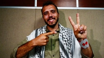İsrail'in alıkoyduğu aktivist Avila'dan "savaş su&ccedil;u işleyenlerin adalet &ouml;n&uuml;nde hesap