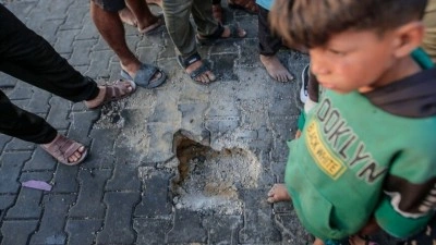 İsrail'in ateşkese rağmen Gazze'de s&uuml;rd&uuml;rd&uuml;ğ&uuml; saldırılarda 5 Filistinli yaralandı