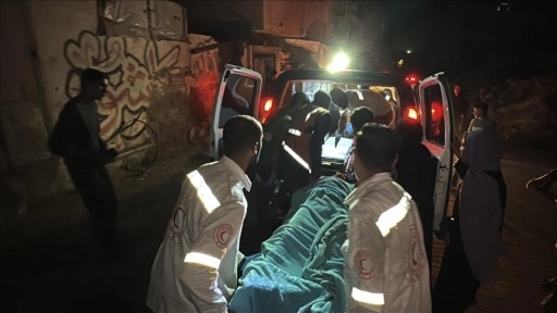 İsrail'in ateşkesi ihlal ederek Gazze'ye düzenlediği saldırılarda 9 Filistinli öldü