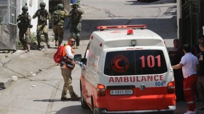 İsrail'in Batı Şeria'da d&uuml;zenlediği saldırılarda ikisi sağlık g&ouml;revlisi 6 Filistinli yaralandı