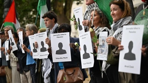 İsrail'in Gazze'de düzenlediği saldırılarda öldürülen Filistinli gazeteciler Londra'da anıldı