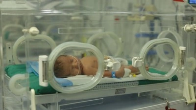 İsrail'in Gazze'de ger&ccedil;ekleştirdiği soykırım, bebek &ouml;l&uuml;mleri ve d&uuml;ş&uuml;k oranlarında g&ouml;r&uuml;lmemiş artışa sebep oldu