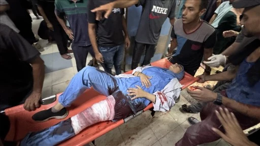 İsrail'in Gazze'deki Nasır Hastanesine saldırısında 5'i gazeteci 20 kişi can verdi