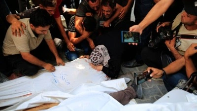İsrail'in Gazze'ye saldırısında 3 Filistinli canından oldu