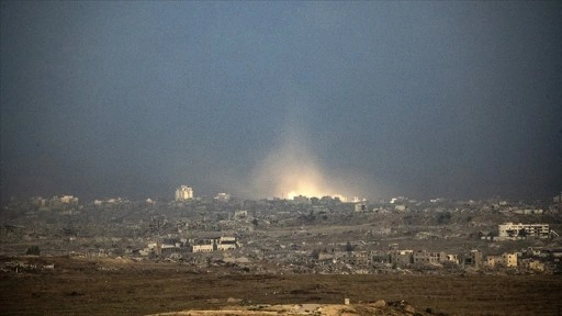 İsrail'in Gazze'nin farklı bölgelerine düzenlediği saldırılarda 5 Filistinli hayatını kayb