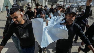 İsrail'in Gazze Şeridi'ne saldırılarında can kaybı 72 bin 610'a y&uuml;kseldi