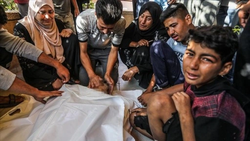 İsrail'in Gazze Şeridi'ne son 24 saatte düzenlediği saldırılarda 103 Filistinli hayatını k
