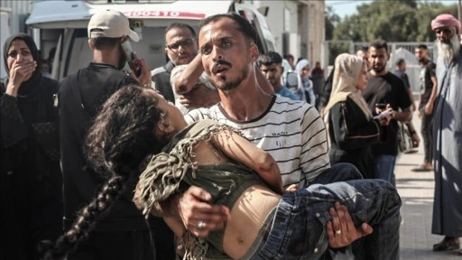 İsrail'in Gazze'ye düzenlediği saldırılarda 12 Filistinli hayatını kaybetti