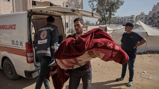 İsrail’in Gazze’ye düzenlediği saldırılarda 5'i aynı aileden, 7 kişi hayatını kaybetti