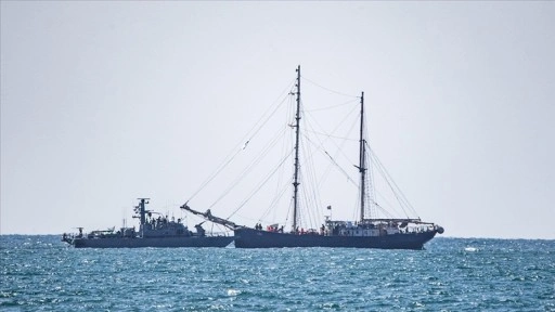 İsrail'in Küresel Sumud Filosu'nda alıkoyduğu 4 Fransız milletvekili açlık grevine başladı