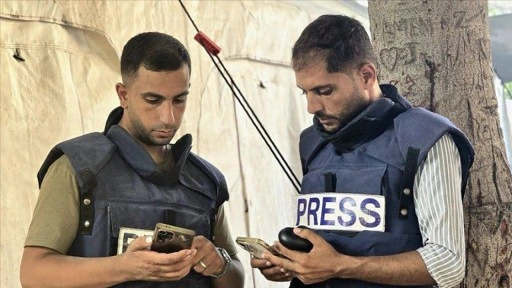 İsrail'in, Şifa Hastanesi yakınlarında gazetecilerin çadırına düzenlediği saldırıda 5 gazeteci öldü