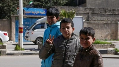 İsrail-İran gerilimi Suriye'nin g&uuml;neyinde binlerce &ouml;ğrenciyi okullarından mahrum etti