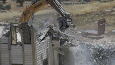 İsrail, işgal altındaki Batı Şeria'da Filistinlilere ait binayı yıktı