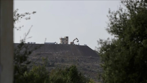 İsrail, işgal altındaki Suriye topraklarında kurduğu &uuml;ss&uuml;n yanına sahra hastanesi inşa ediyor