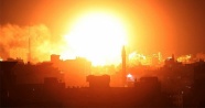 İsrail jetleri Gazze&#039;deki Hamas hedeflerini vurmaya başladı