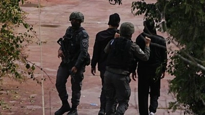 İsrail ordusu Batı Şeria'da biri akademisyen 10 Filistinliyi g&ouml;zaltına aldı