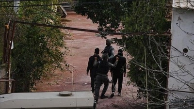 İsrail ordusu, Batı Şeria'daki Asker Kadim M&uuml;lteci Kampına baskın d&uuml;zenledi