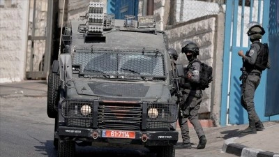 İsrail ordusu, Batı Şeria'daki baskınlarda ikisi kadın 40 Filistinliyi g&ouml;zaltına aldı