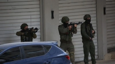 İsrail ordusu Batı Şeria&rsquo;nın Nablus kentine d&uuml;zenlediği baskında 3 Filistinliyi g&ouml;zaltına aldı