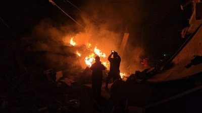 İsrail ordusu Gazze'nin orta kesiminde bir binayı bombaladı