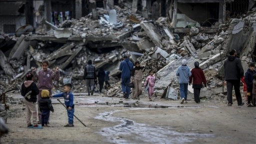 İsrail ordusu Gazze Şeridi'nin &ccedil;eşitli b&ouml;lgelerine saldırılar d&uuml;zenledi