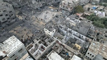 İsrail ordusu, Gazze’de 450’den fazla hedefe hava saldırısı düzenlediğini duyurdu