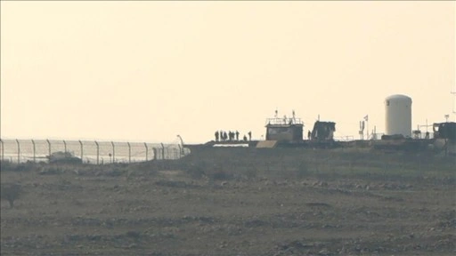 İsrail ordusu Kuneytra&rsquo;da "Tel el-Ahmer eş-Şarki" b&ouml;lgesini hedef aldı