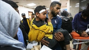 İsrail ordusu, ramazanın ilk gününde Gazze'de düzenlediği saldırılarda onlarca sivili öldürdü
